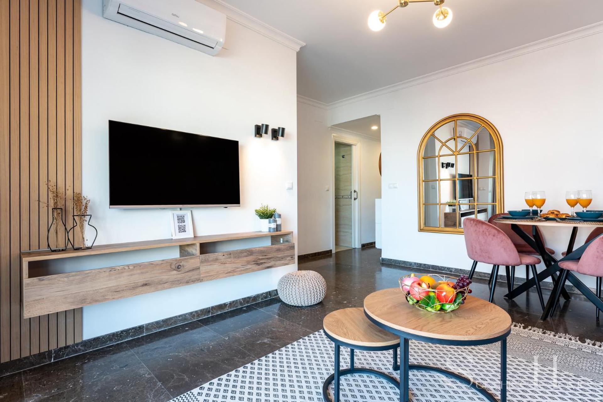 First Line , Cosy And Comfortable + Swimming Pool Torremolinos Ngoại thất bức ảnh